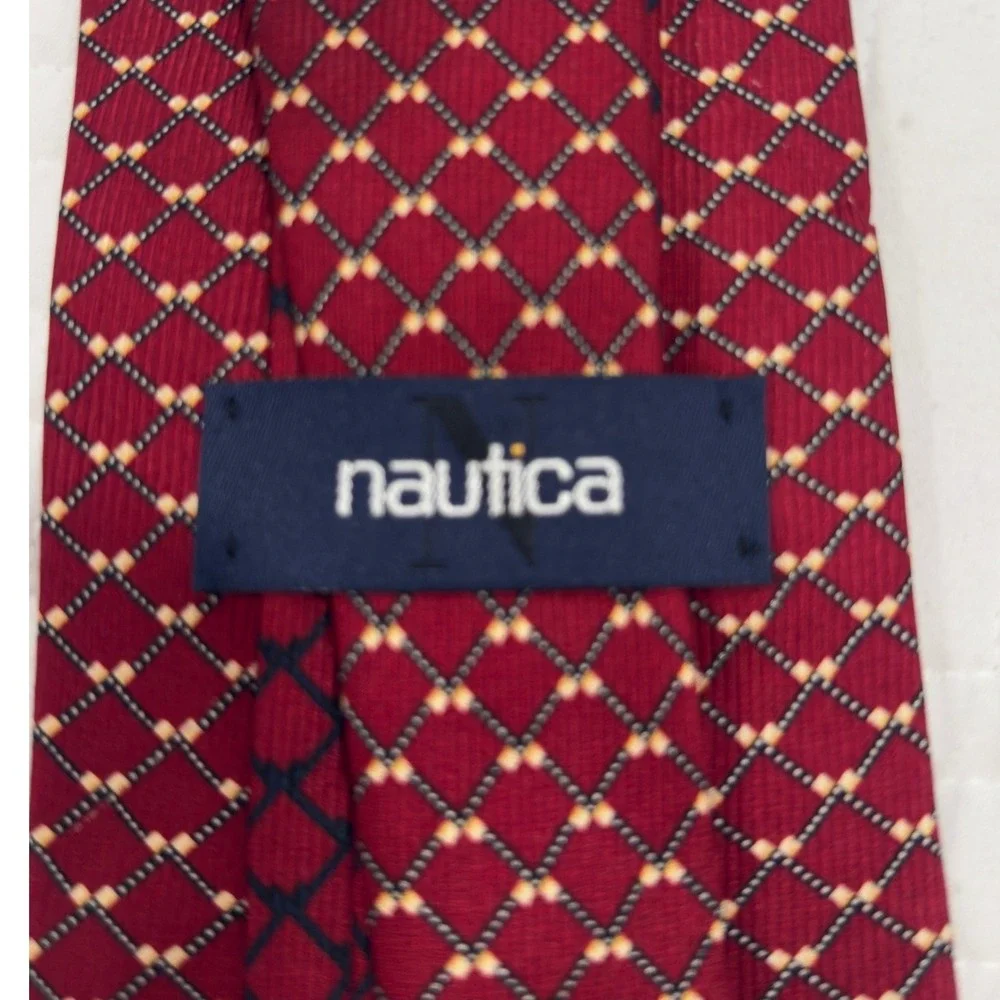 Nautica Mens Red Blue Gold Diamond Geometric 100% Silk Necktie Tie RN13388